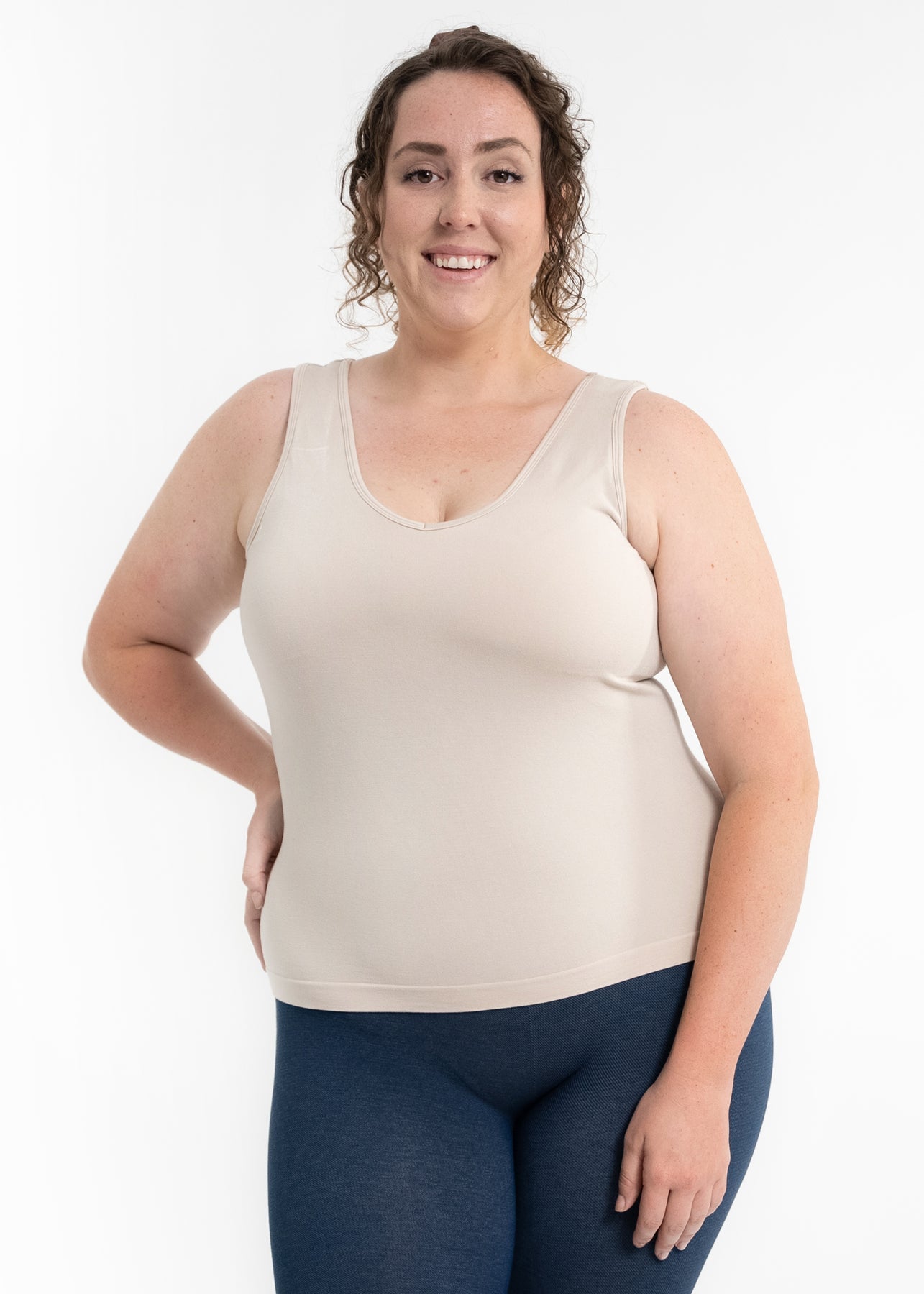 Built in Bra Reversible Tank IN CURVY - Sand Shell