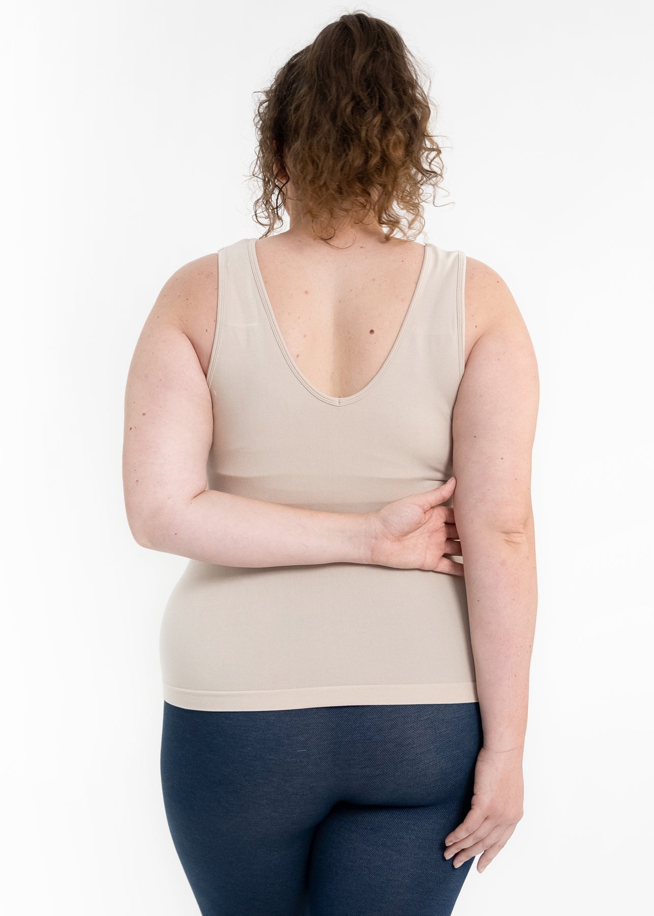 Built in Bra Reversible Tank IN CURVY - Sand Shell