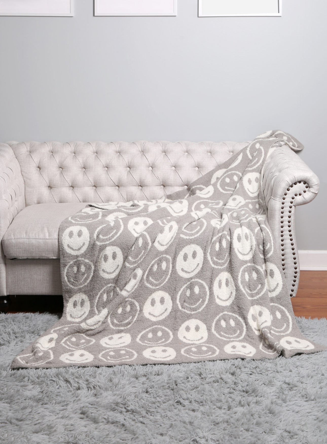 ComfyLuxe Throw Blanket- Gray Smiley