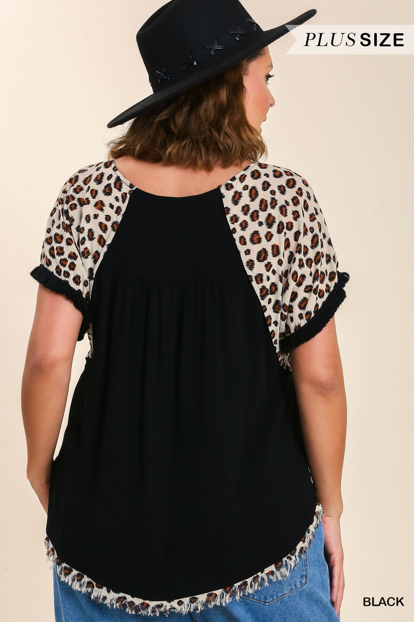 Short Sleeve, High Low Hem-Black/Animal (Plus)