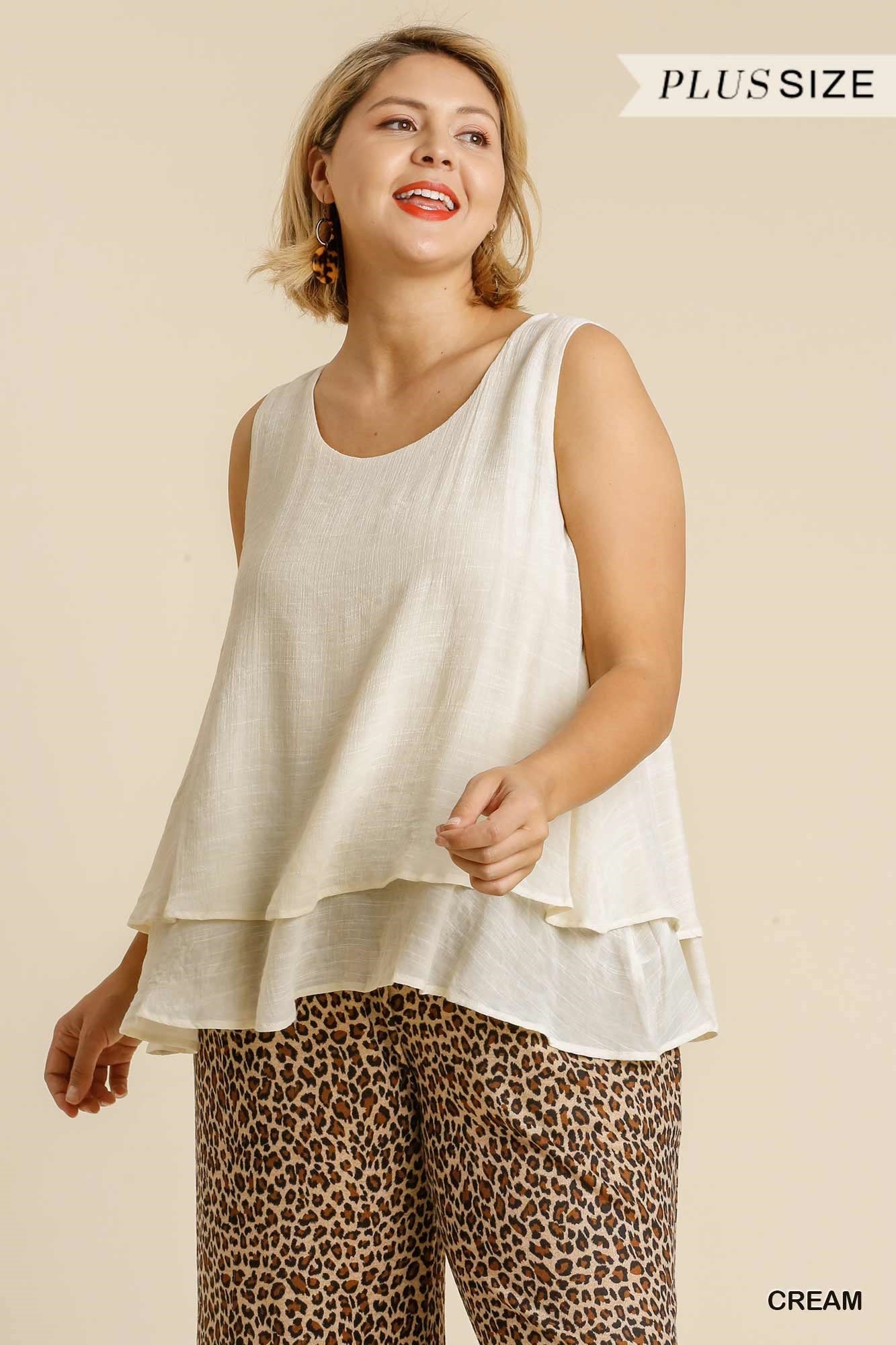 Sleeveless Layered Keyhole Back Top (curvy)